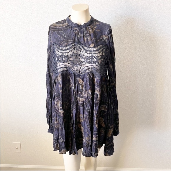 Free People Sweet Things Tunic Dress Blue Paisley Boho Lace Size M - Picture 2 of 10